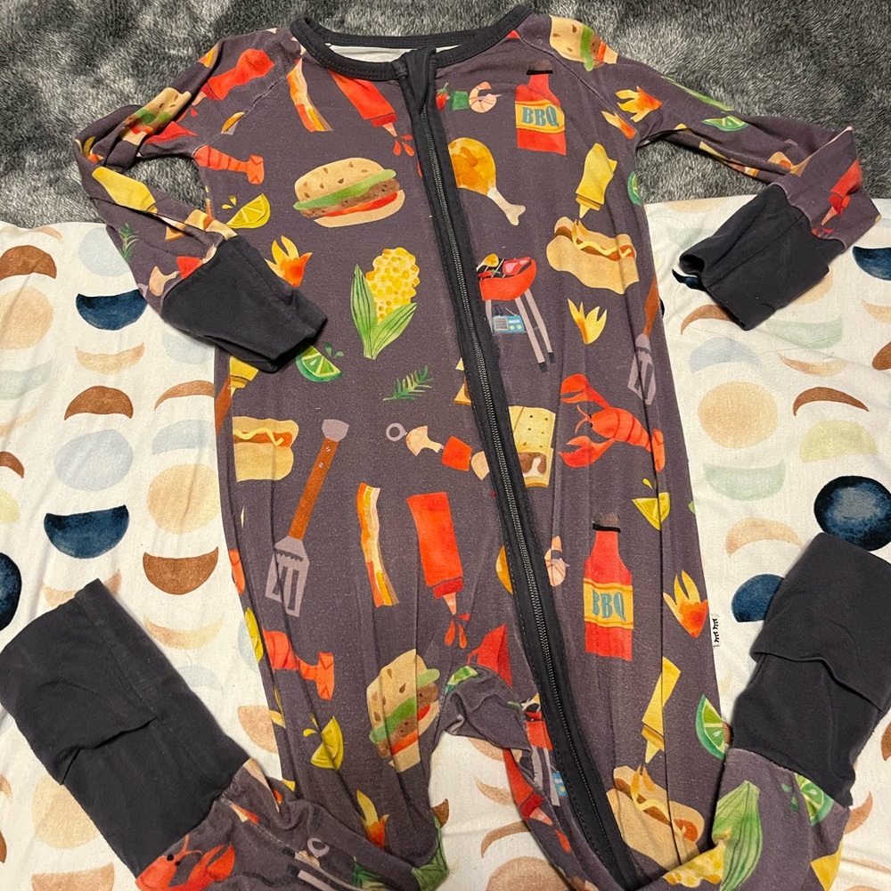 Little sleepies grill& chill zippy